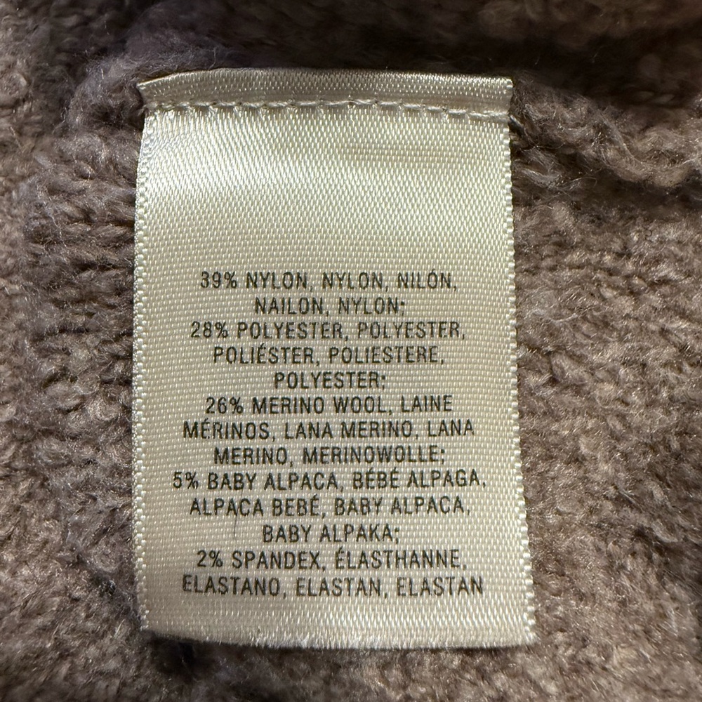 Moth sweater - Picture 4 of 4